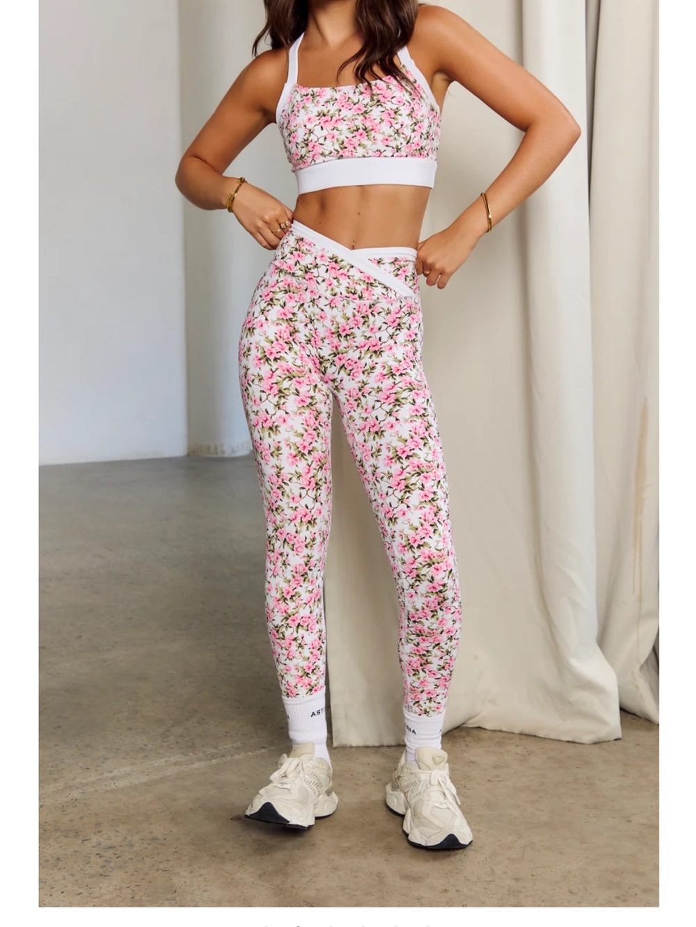 Astoria Activewear Floral Pink High-Waist Leggings small and sports bra medium